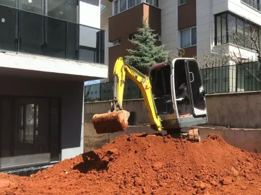 İncek Duvar Kırımı